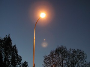 street-lamp-3399_640